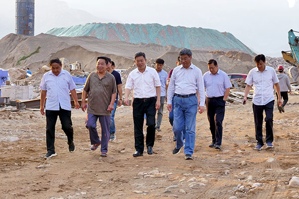 輝縣市委書(shū)記郭書(shū)佩參觀考察