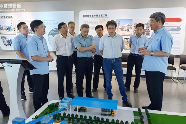 河南科技學院與新鄉(xiāng)長城集團合作交流