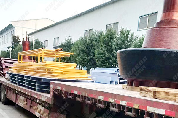 湖北年產(chǎn)60萬噸鋼渣線搖臂、磨輥等發(fā)貨